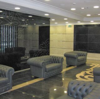 стеклянная перегородка из закаленного стекла